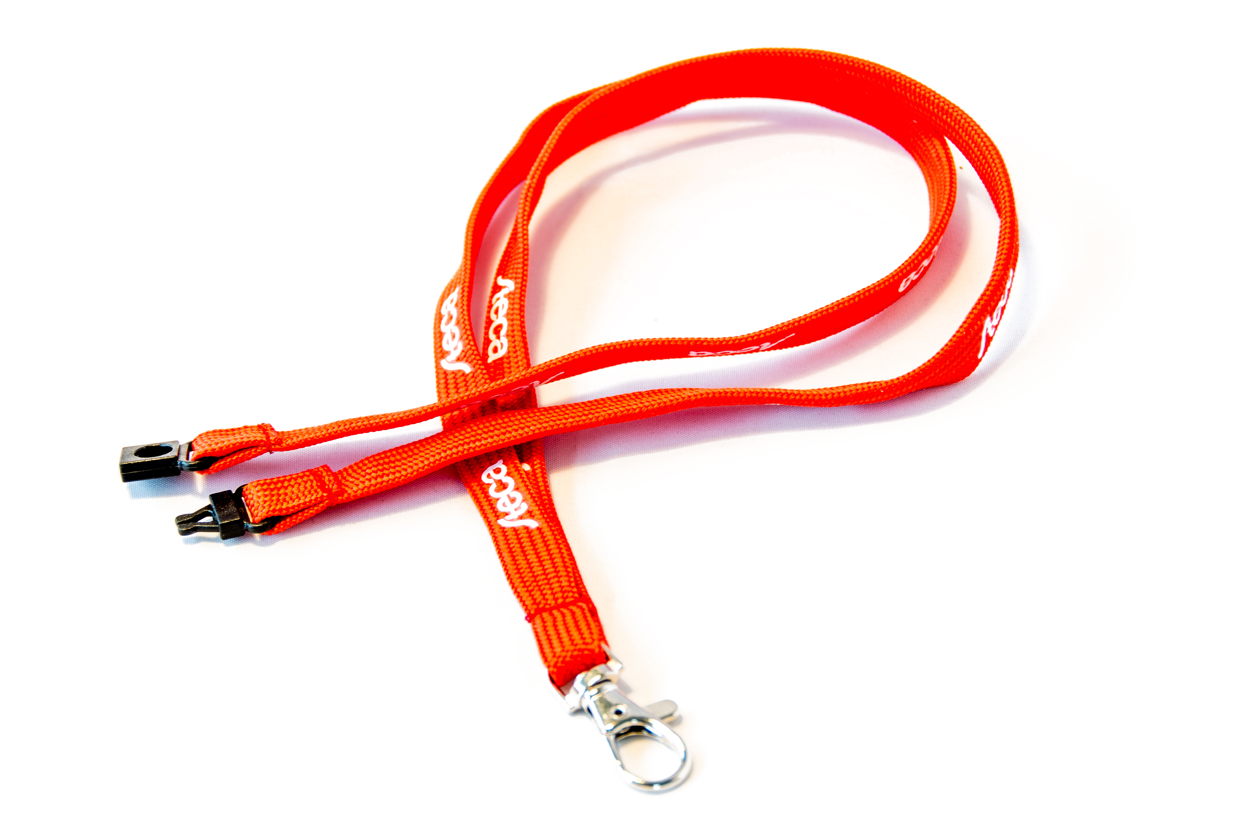 Rotes Schlüsselband aus Polyester mit Karabiner und Kunststoffverschluss