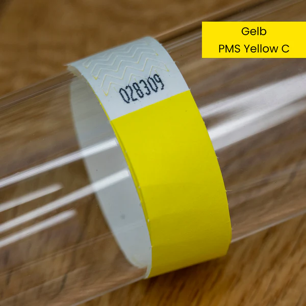 Gelb-farbenes Tyvek-Einlassband PMS Yellow C auf Glaszylinder
